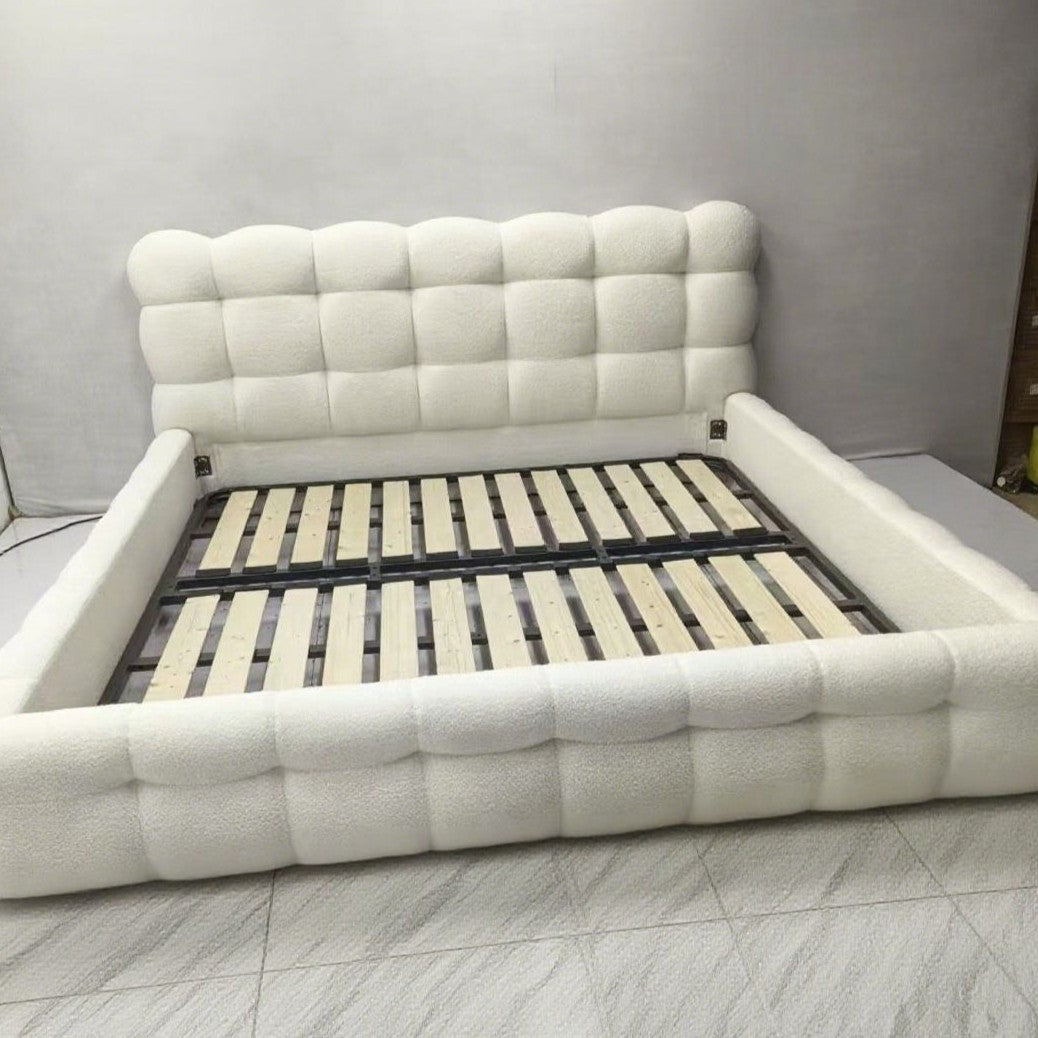 Unelma – Marshmallow Designer Pouf Bed